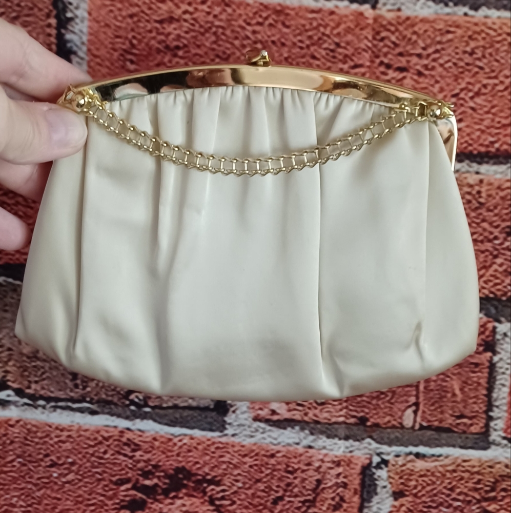 VINTAGE ANDRE' HANDBAG - Picture 4 of 5